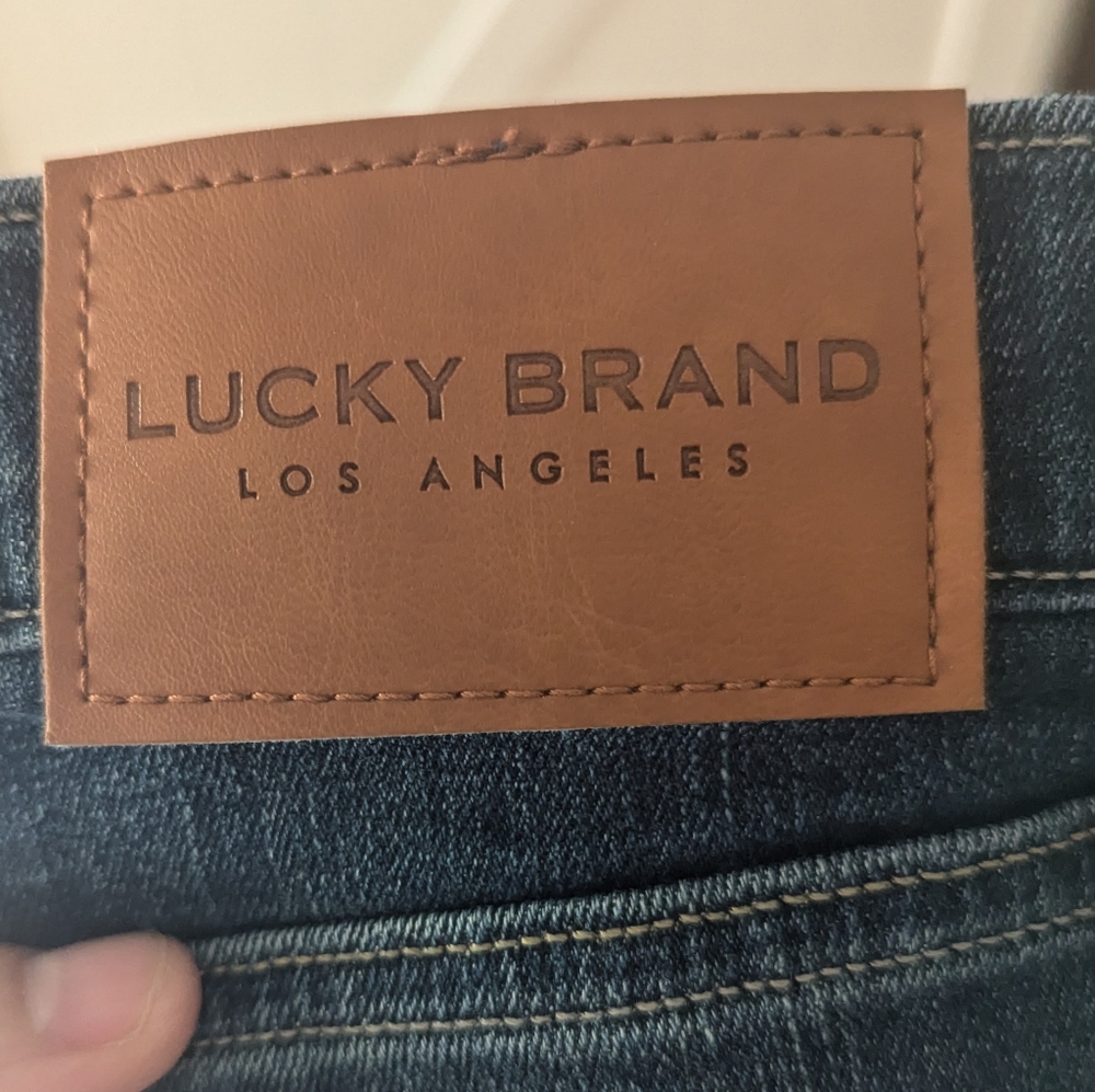 Lucky Brand mid rise skinny jeans size 6/28